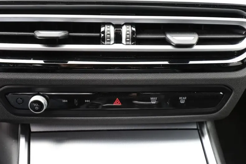 BMW 320 din 2024 cu 18.318 km - oferta BMW172560 - foto 17