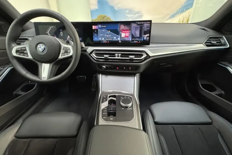 BMW 330 din 2024 cu 11.900 km - oferta BMW172568 - foto 7