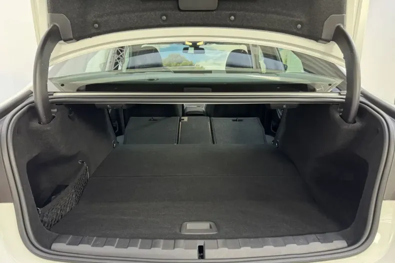 BMW 330 din 2024 cu 11.900 km - oferta BMW172568 - foto 22