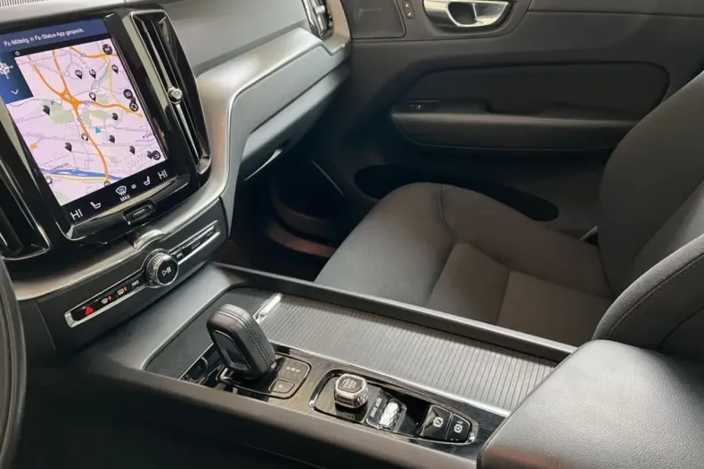 Volvo XC60 din 2021 cu 74.611 km - oferta VOL172570 - foto 24