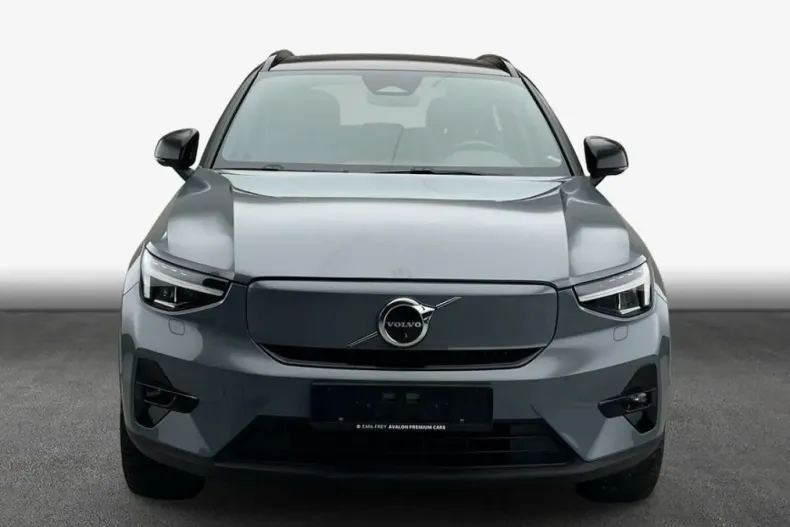 Volvo XC40 din 2022 cu 50.338 km - oferta VOL172571 - foto 3