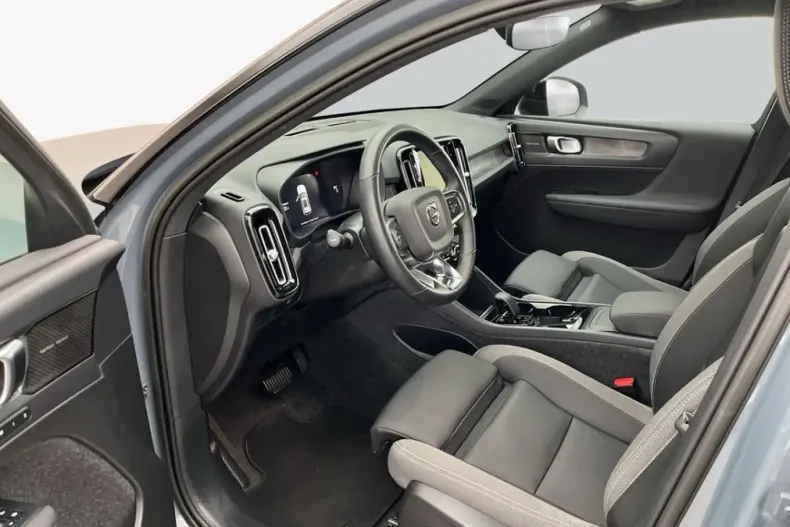 Volvo XC40 din 2022 cu 50.338 km - oferta VOL172571 - foto 10