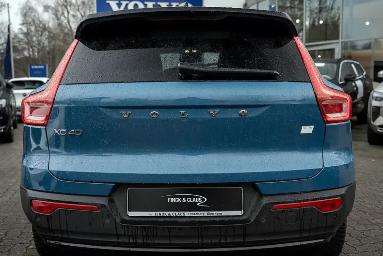 Volvo XC40 din 2022 cu 63.700 km - oferta VOL172572 - foto 8