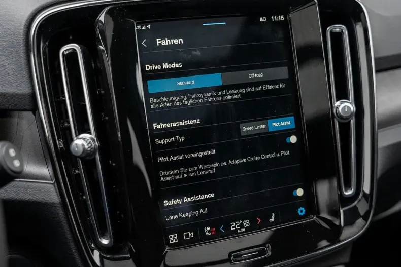 Volvo XC40 din 2022 cu 63.700 km - oferta VOL172572 - foto 15