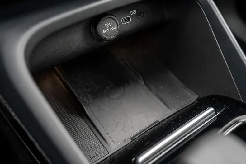 Volvo XC40 din 2022 cu 63.700 km - oferta VOL172572 - foto 17