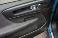 Volvo XC40 din 2022 cu 63.700 km - oferta VOL172572 - foto 22