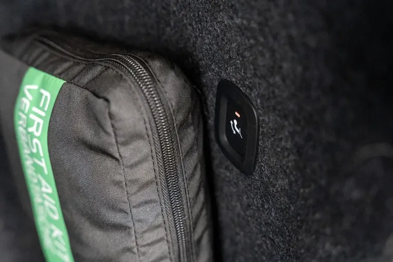 Volvo XC40 din 2022 cu 63.700 km - oferta VOL172572 - foto 27