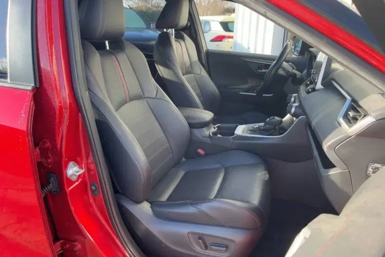 Toyota RAV4 din 2022 cu 49.646 km - oferta TOY172587 - foto 8