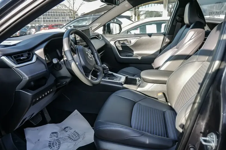 Toyota RAV4 din 2024 cu 17.887 km - oferta TOY172589 - foto 14