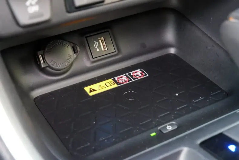 Toyota RAV4 din 2024 cu 17.887 km - oferta TOY172589 - foto 22