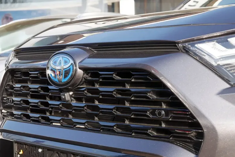 Toyota RAV4 din 2024 cu 17.887 km - oferta TOY172589 - foto 28