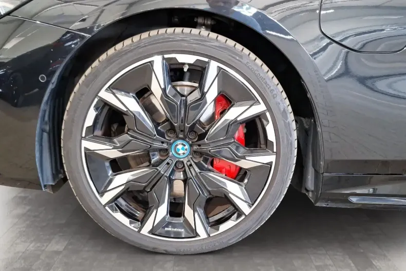 BMW 550 din 2024 cu 28.569 km - oferta BMW172596 - foto 9