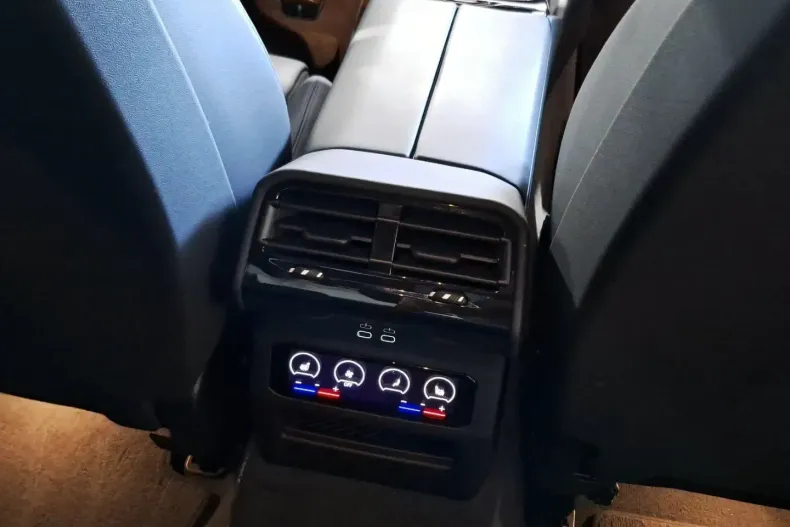 BMW 550 din 2024 cu 28.569 km - oferta BMW172596 - foto 17