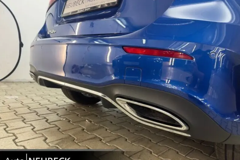 Mercedes-Benz A 250 din 2024 cu 11.750 km - oferta MER172598 - foto 19