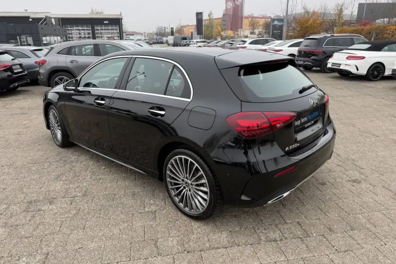 Mercedes-Benz A 250 din 2024 cu 6.744 km - oferta MER172602 - foto 9