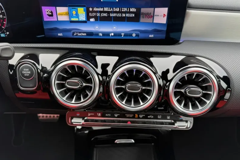 Mercedes-Benz A 250 din 2024 cu 6.744 km - oferta MER172602 - foto 13