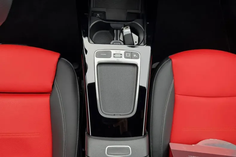 Mercedes-Benz A 250 din 2024 cu 6.744 km - oferta MER172602 - foto 14