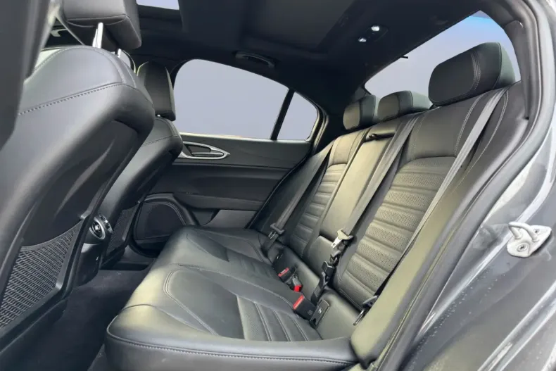 Alfa Romeo Giulia din 2024 cu 15.000 km - oferta ALF172603 - foto 12