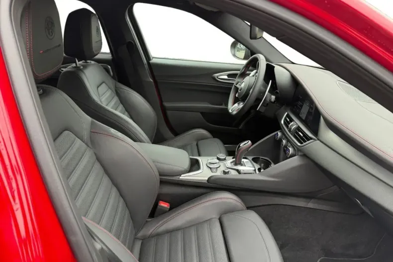 Alfa Romeo Giulia din 2023 cu 8.900 km - oferta ALF172604 - foto 15