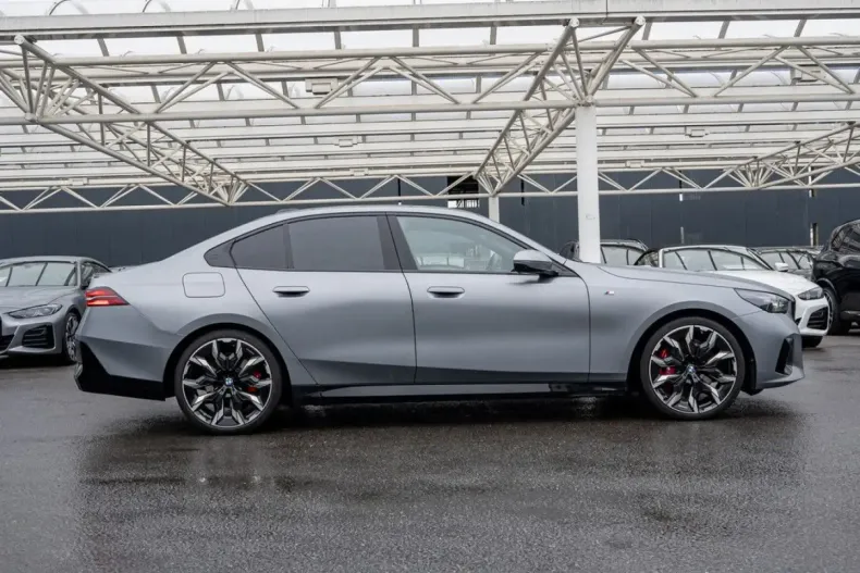 BMW 540 din 2025 cu 23.078 km - oferta BMW172607 - foto 6