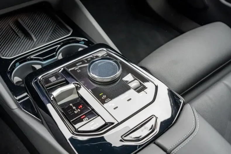 BMW 540 din 2025 cu 23.078 km - oferta BMW172607 - foto 16