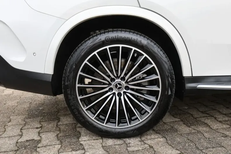 Mercedes-Benz GLC 400 din 2025 cu 12.357 km - oferta MER172610 - foto 6