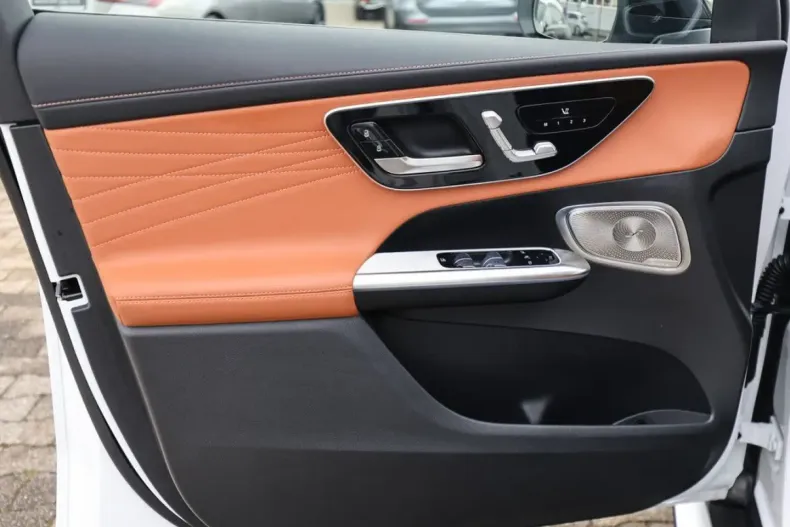 Mercedes-Benz GLC 400 din 2025 cu 12.357 km - oferta MER172610 - foto 22