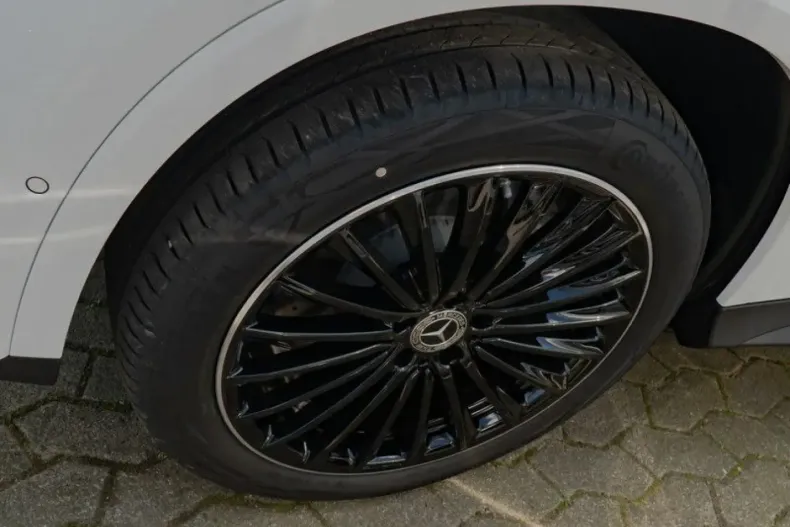 Mercedes-Benz GLC 300 din 2025 cu 9.500 km - oferta MER172611 - foto 2