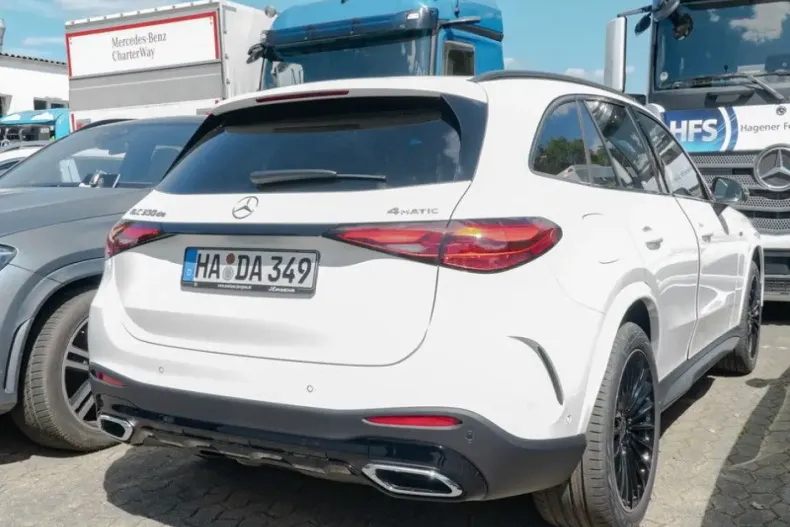 Mercedes-Benz GLC 300 din 2025 cu 9.500 km - oferta MER172611 - foto 3