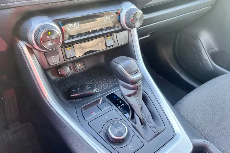 Toyota RAV4 din 2025 cu 47.719 km - oferta TOY172616 - foto 22