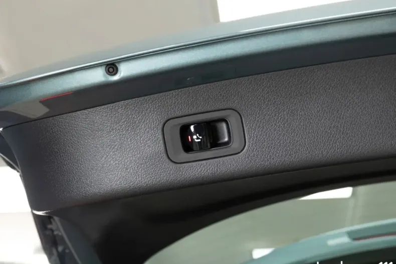 Mercedes-Benz GLC 300 din 2024 cu 11.635 km - oferta MER172621 - foto 11