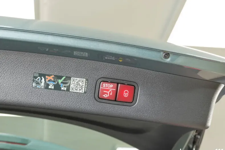 Mercedes-Benz GLC 300 din 2024 cu 11.635 km - oferta MER172621 - foto 12