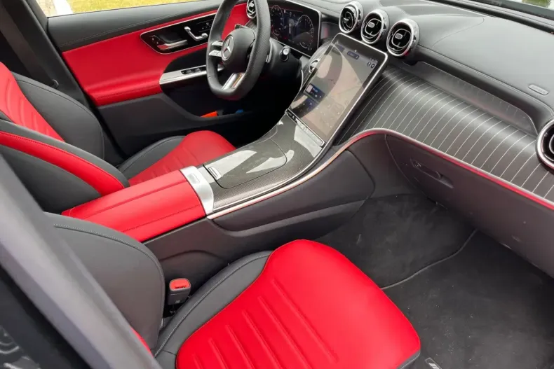 Mercedes-Benz GLC 400 din 2023 cu 24.240 km - oferta MER172622 - foto 2