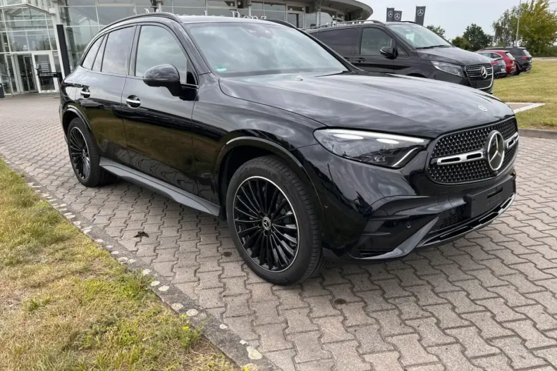 Mercedes-Benz GLC 400 din 2023 cu 24.240 km - oferta MER172622 - foto 5