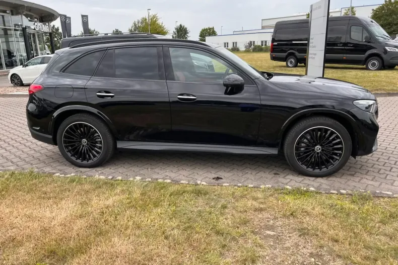 Mercedes-Benz GLC 400 din 2023 cu 24.240 km - oferta MER172622 - foto 6