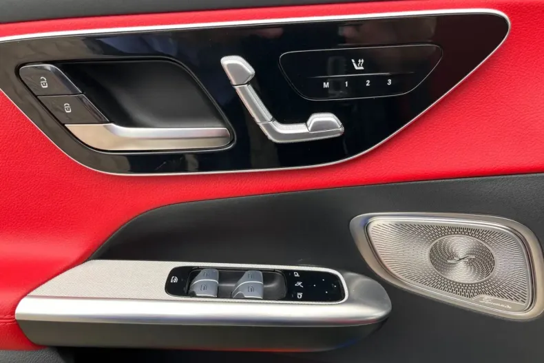 Mercedes-Benz GLC 400 din 2023 cu 24.240 km - oferta MER172622 - foto 9