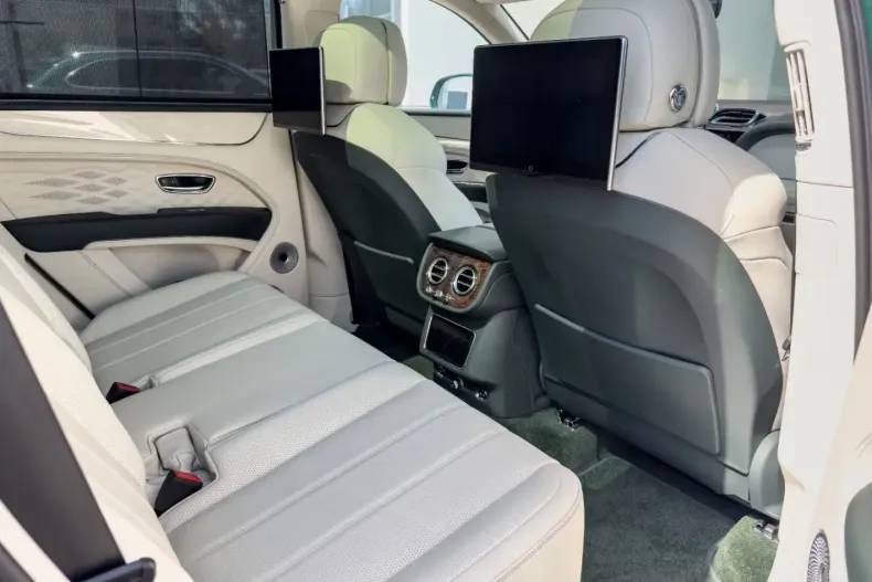 Bentley Bentayga din 2024 cu 16.500 km - oferta BEN172634 - foto 20