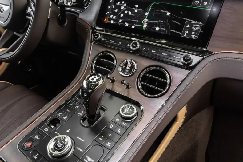 Bentley Continental GT din 2024 cu 18.500 km - oferta BEN172644 - foto 8