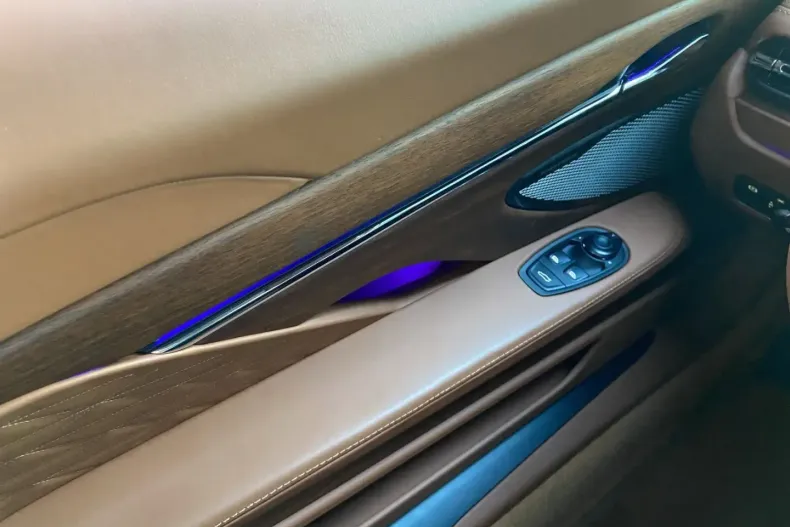 Aston Martin DB12 din 2024 cu 1.999 km - oferta AST172659 - foto 15