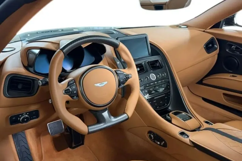 Aston Martin DBS din 2024 cu 1.850 km - oferta AST172662 - foto 7