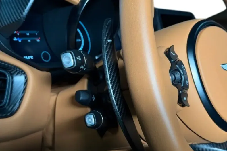 Aston Martin DBS din 2024 cu 1.850 km - oferta AST172662 - foto 13