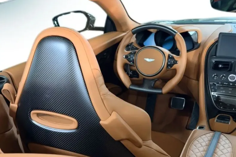 Aston Martin DBS din 2024 cu 1.850 km - oferta AST172662 - foto 17