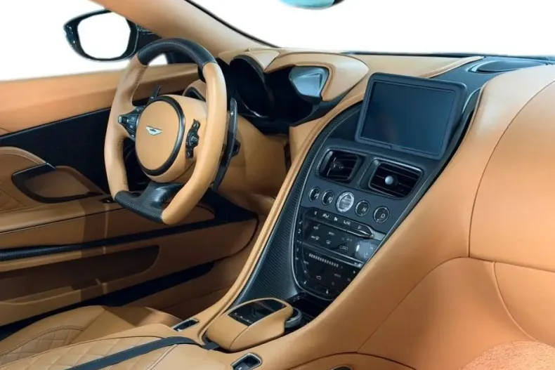 Aston Martin DBS din 2024 cu 1.850 km - oferta AST172662 - foto 21