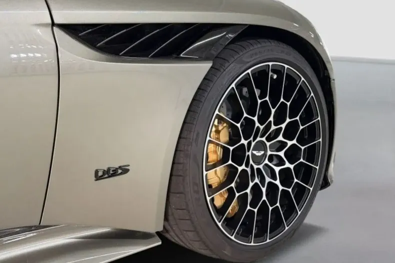 Aston Martin DBS din 2024 cu 1.850 km - oferta AST172662 - foto 27