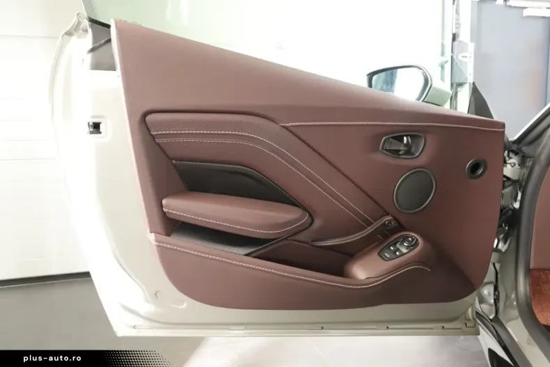 Aston Martin V8 Vantage din 2022 cu 25.000 km - oferta AST172663 - foto 7