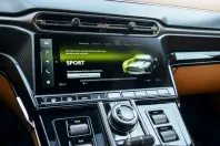 Aston Martin V8 Vantage din 2024 cu 10.499 km - oferta AST172664 - foto 22