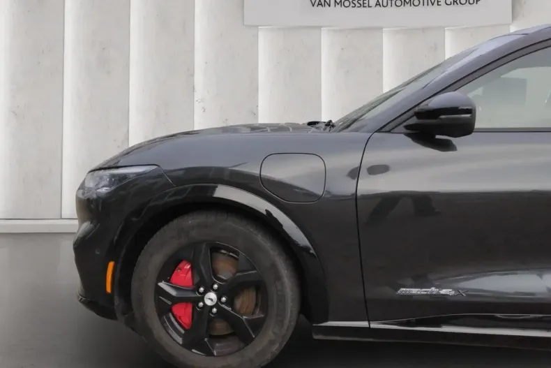 Ford Mustang Mach-E din 2022 cu 54.077 km - oferta FOR172666 - foto 9