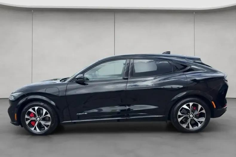 Ford Mustang Mach-E din 2022 cu 46.082 km - oferta FOR172668 - foto 2