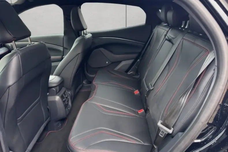 Ford Mustang Mach-E din 2022 cu 46.082 km - oferta FOR172668 - foto 12