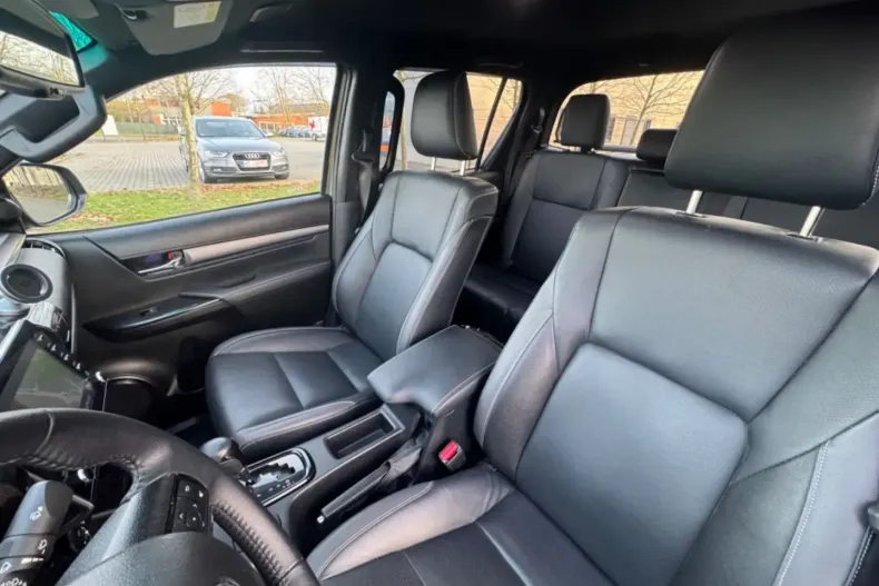 Toyota Hilux din 2024 cu 25.190 km - oferta TOY172669 - foto 28